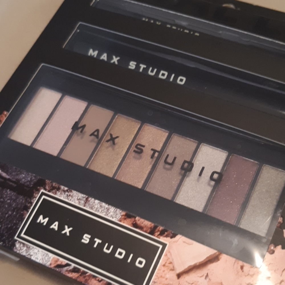 MAX Studio MAKEUP KIT